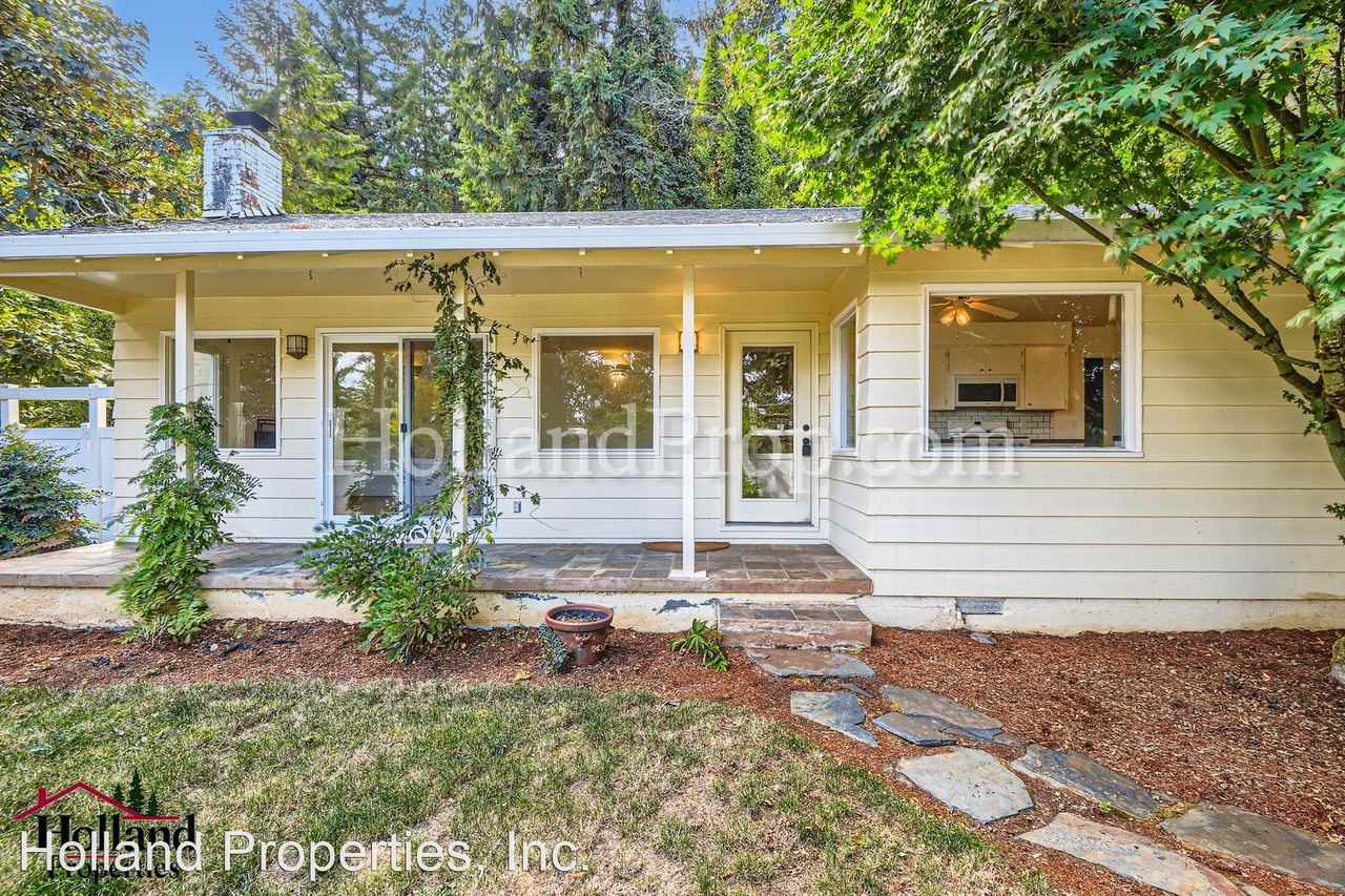 19366 View Dr - Photo 2 of 27