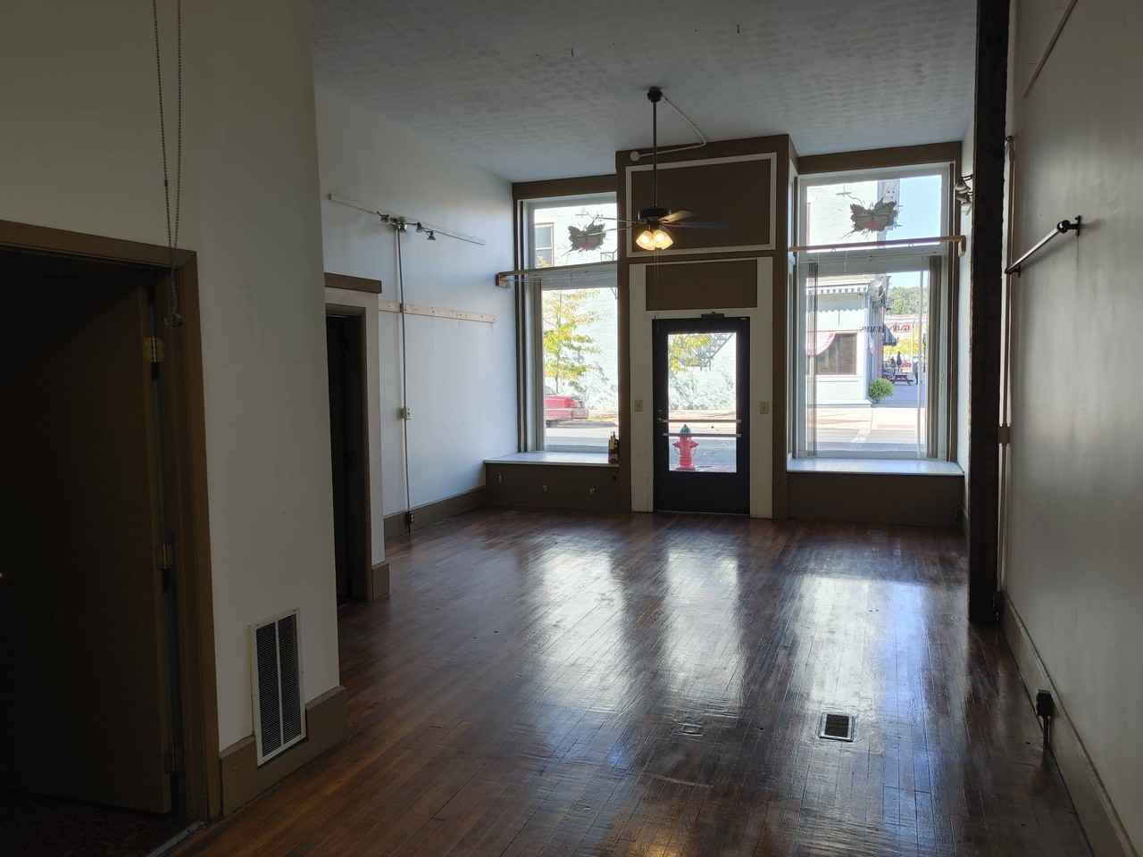 27 W Columbus St #1 - Photo 3 of 6