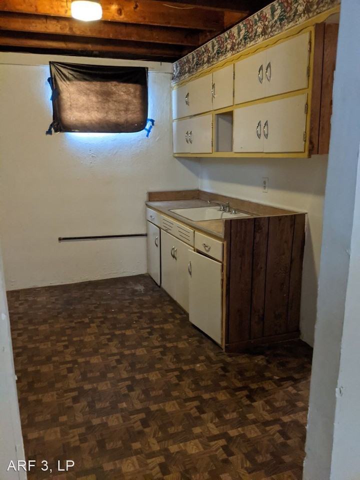 2006 S Hardy Ave - Photo 2 of 29