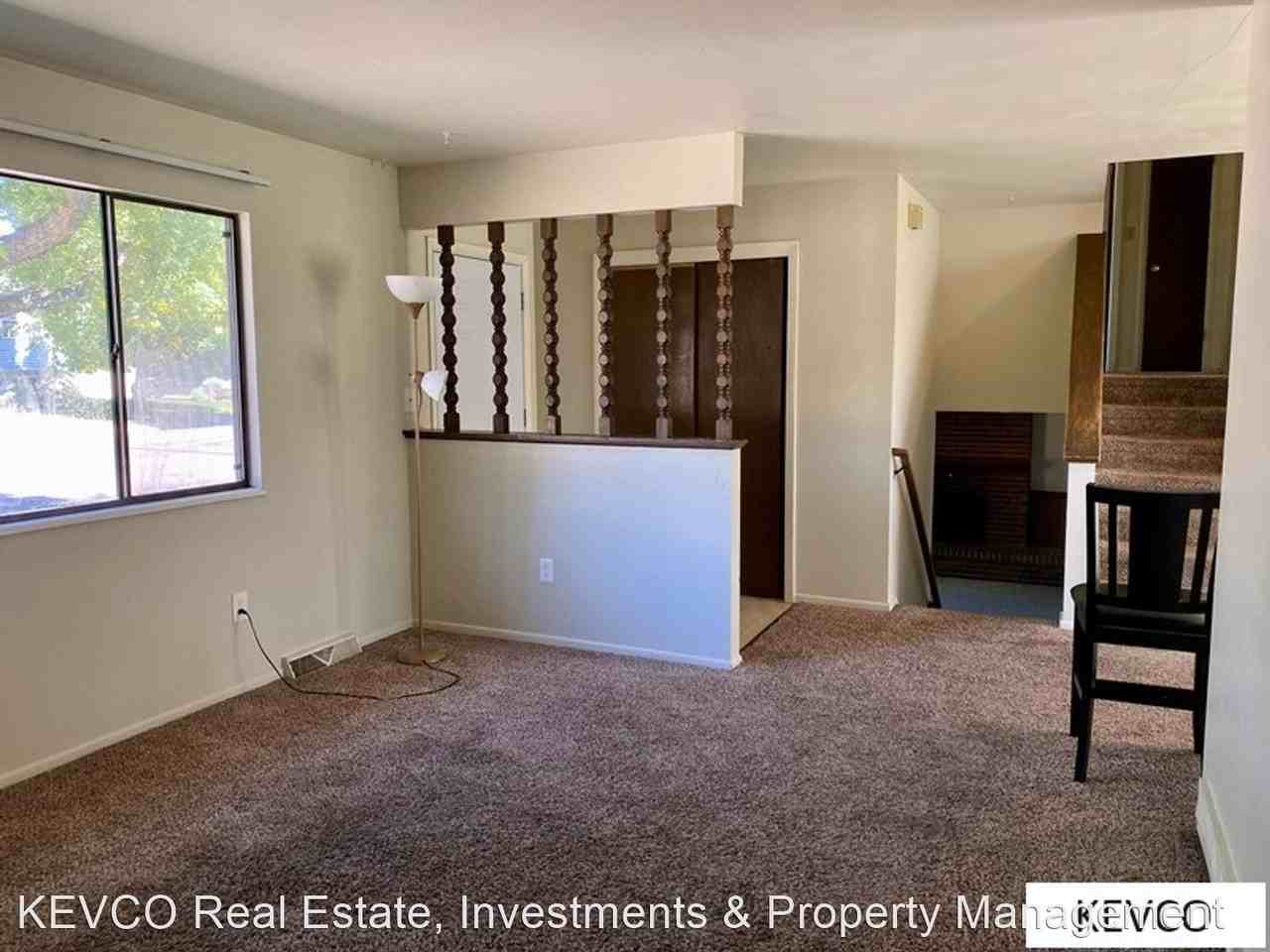 2554 Newport Dr - Photo 3 of 20