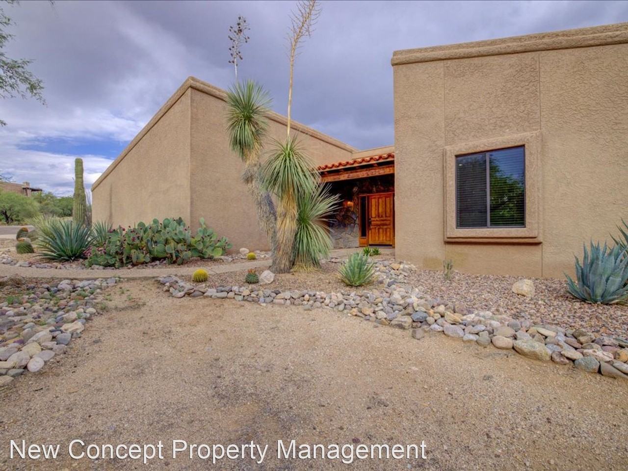 12301 E Hillcrest Cir - Photo 2 of 40