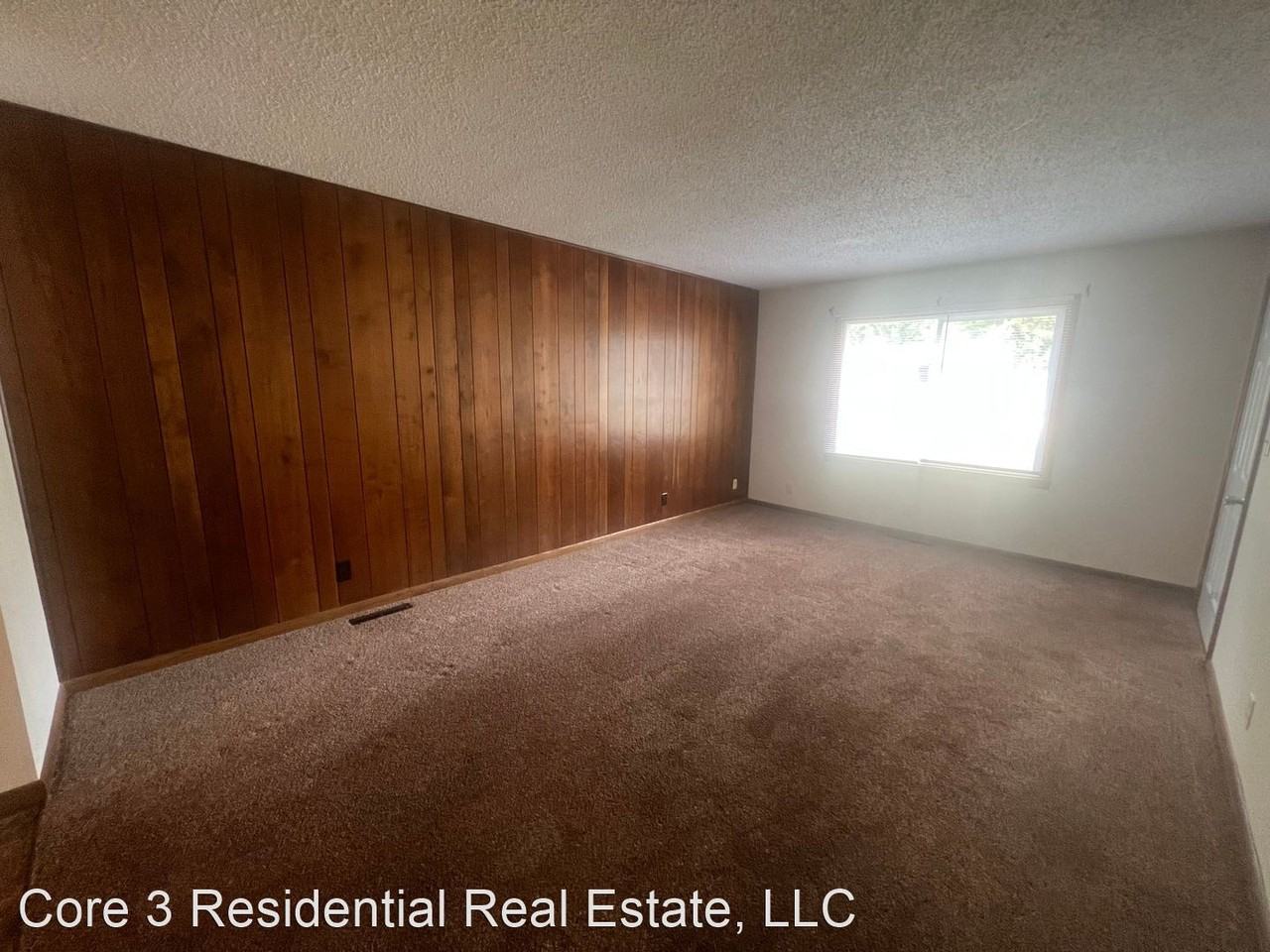 Airshire Ct - Photo 2 of 6