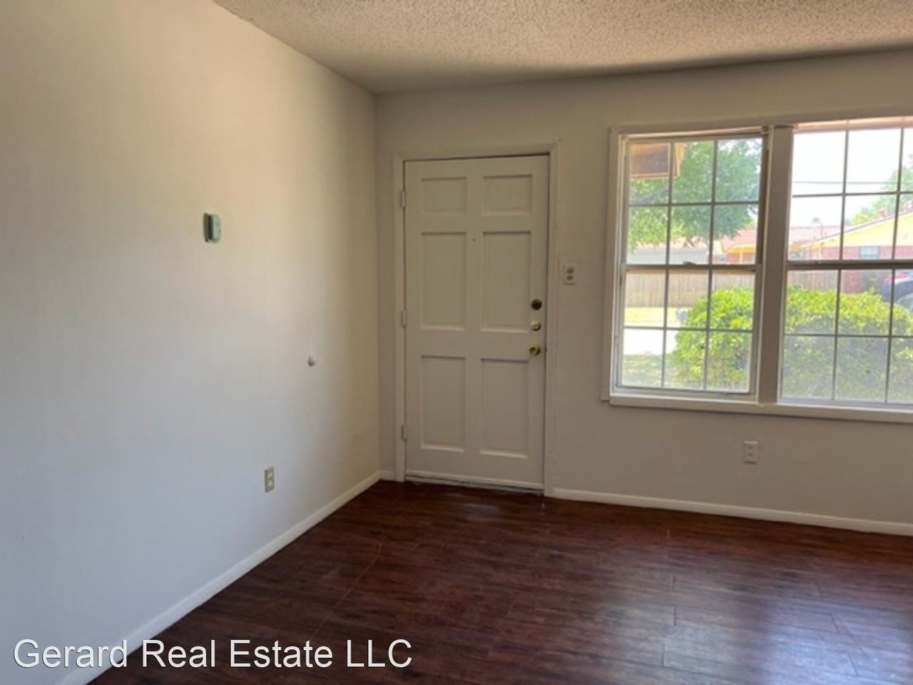 4718 Edgemont Dr - Photo 3 of 21