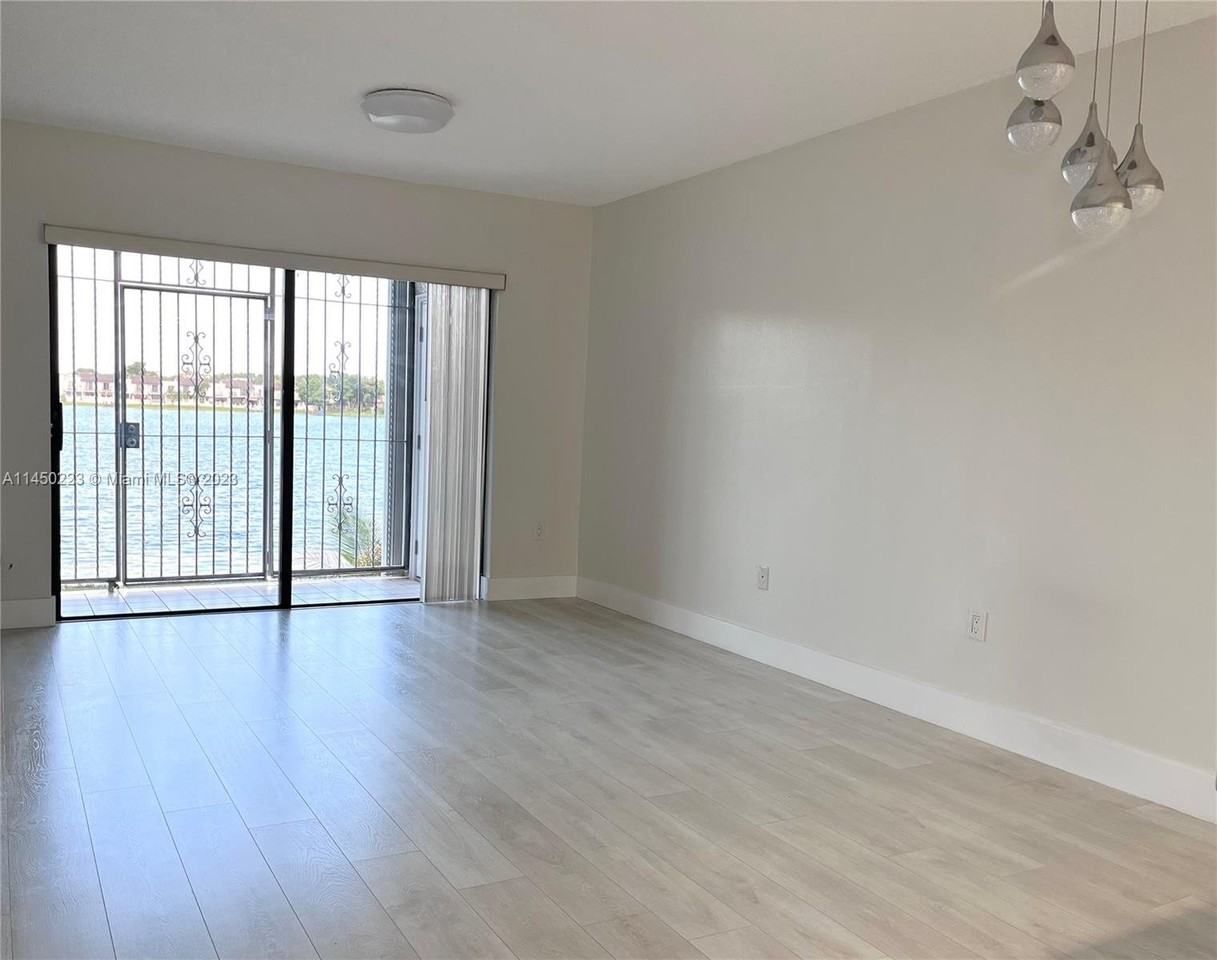 5903 W 28th Ave #3 - Photo 3 of 8