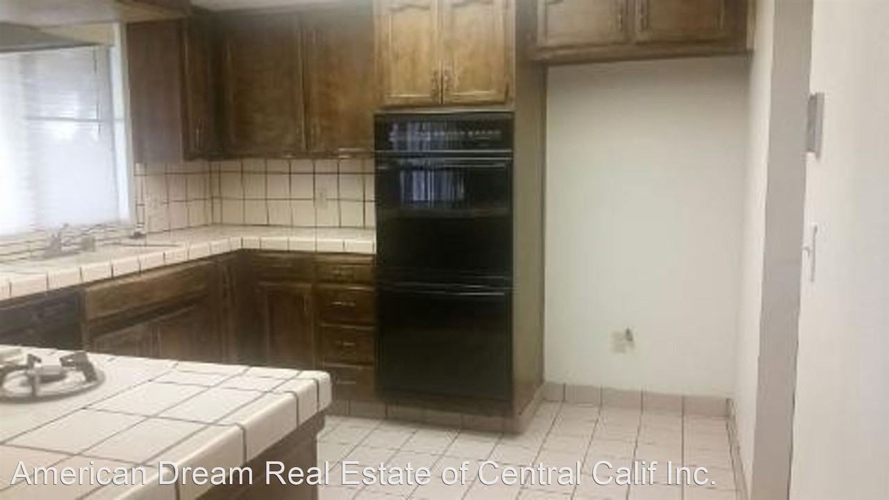 915 E Hanford Armona Rd - Photo 3 of 14