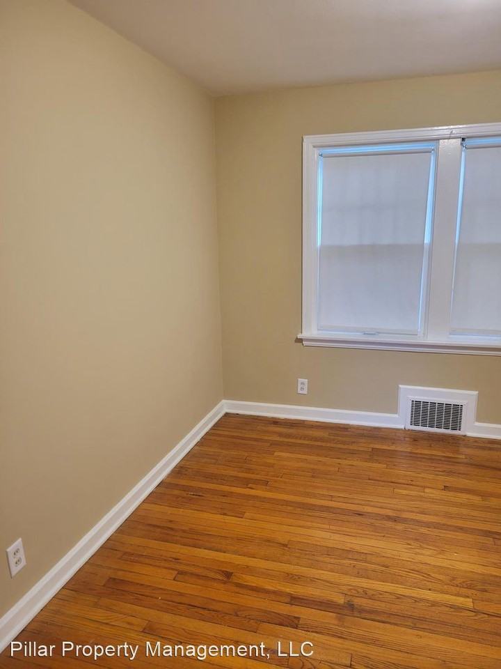 109 South 9th Street - Photo 3 of 5