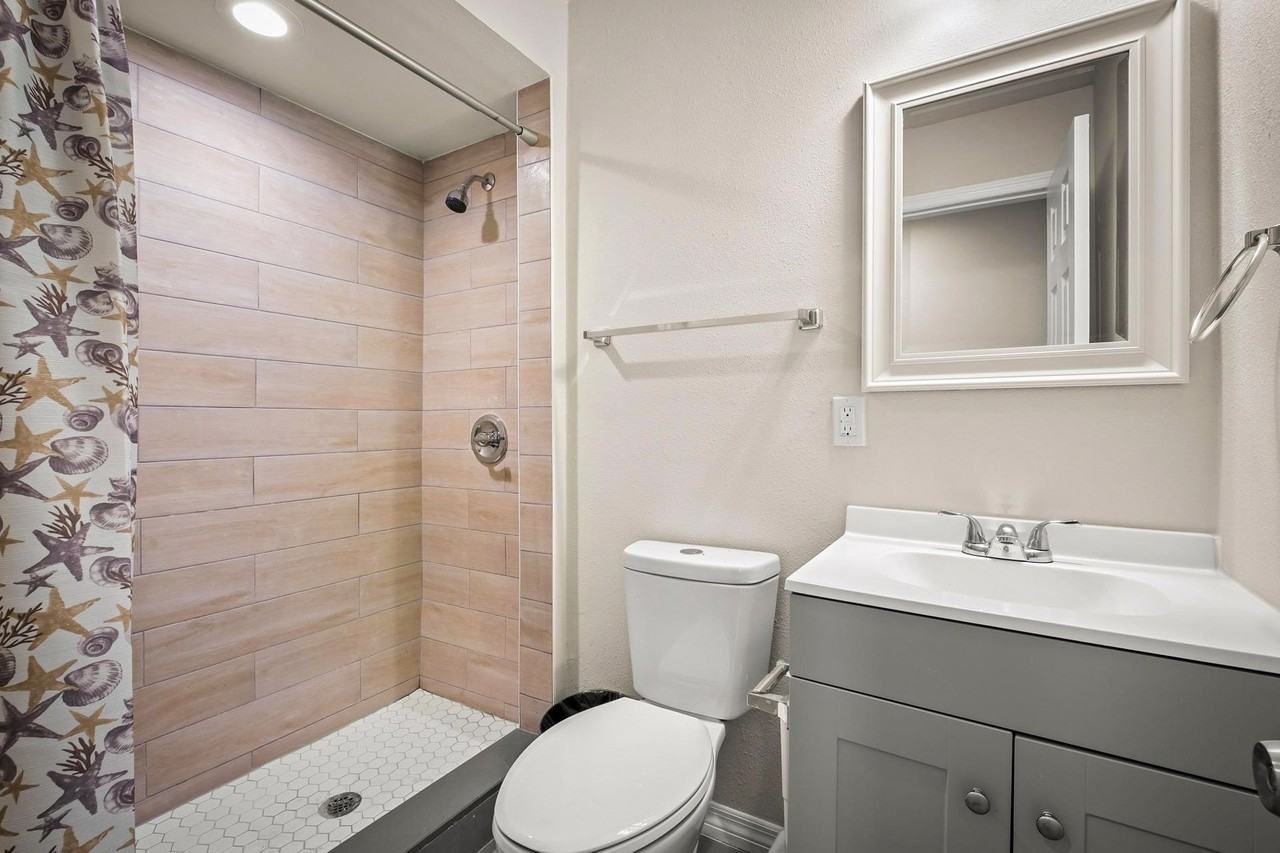 Mahalia Pl - Photo 2 of 6