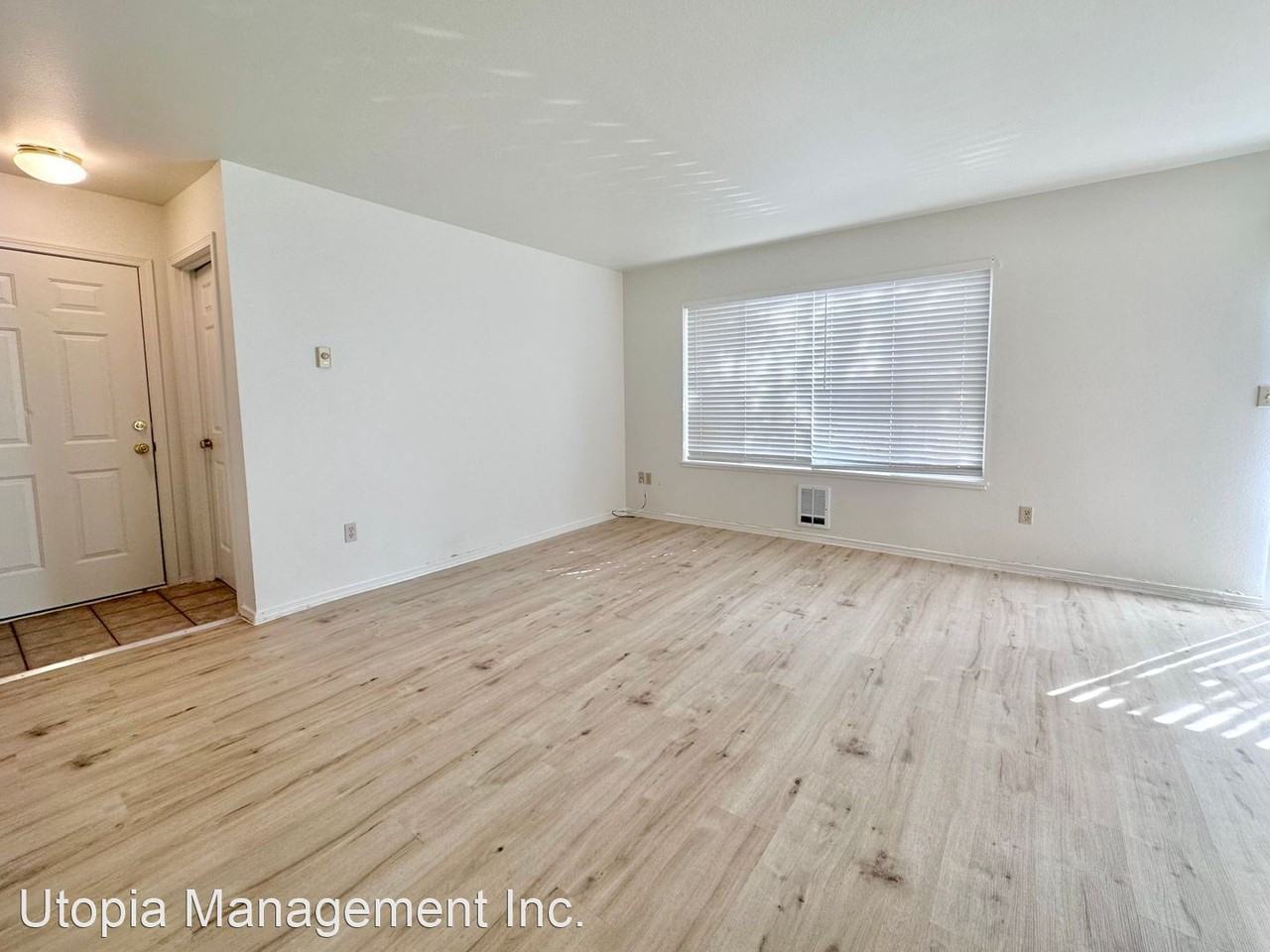 2143-2155 SW Quartz Ave. - Photo 3 of 21