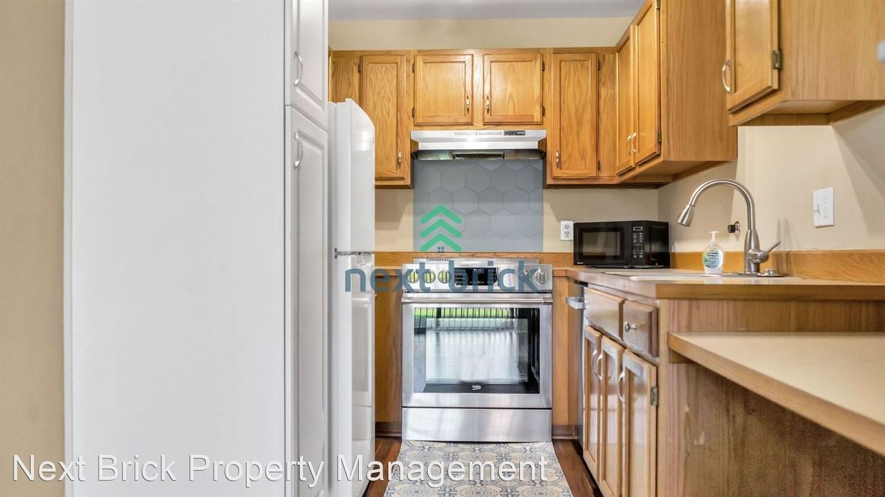 13957 Ne 60th Way #132 - Photo 2 of 12