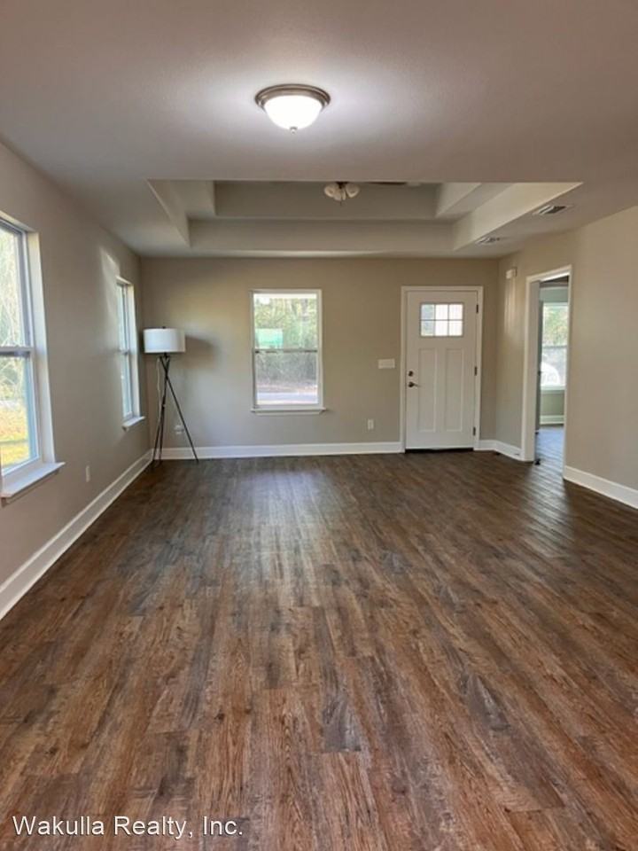 214 Chippewa Rd - Photo 2 of 10