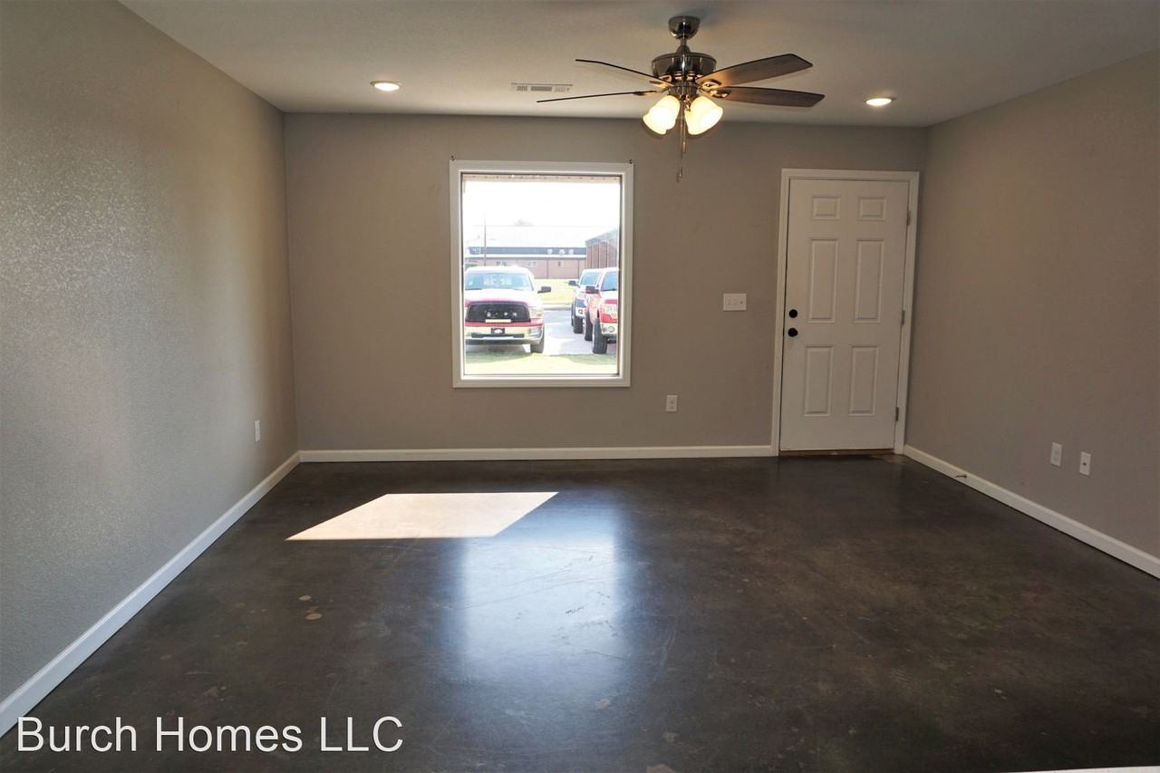 618 State Street - Photo 3 of 11