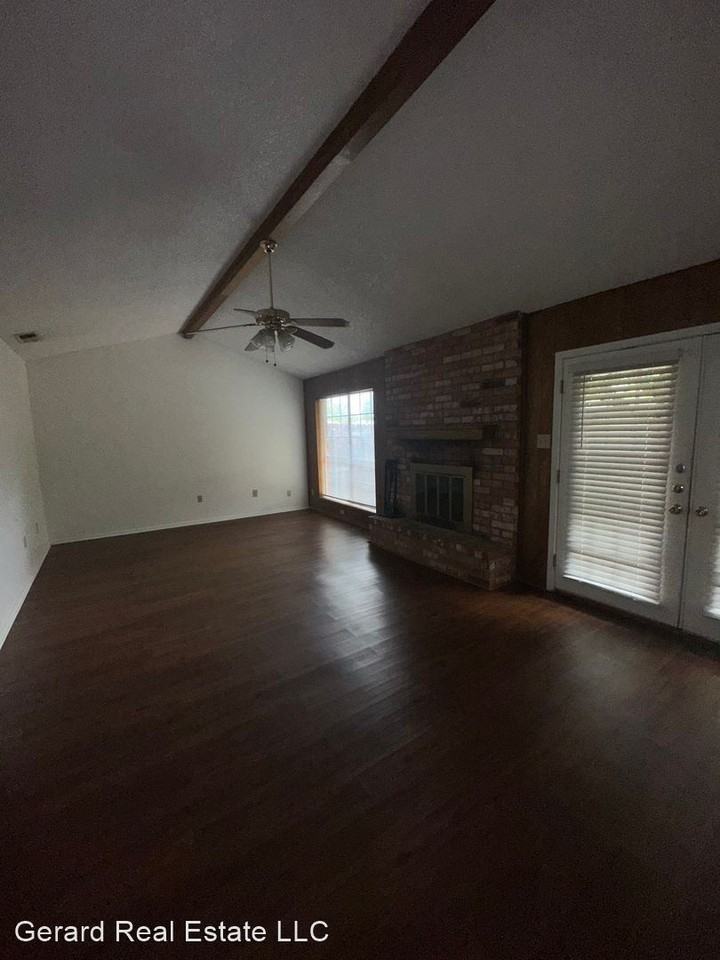 1104 Musken Rd - Photo 3 of 19