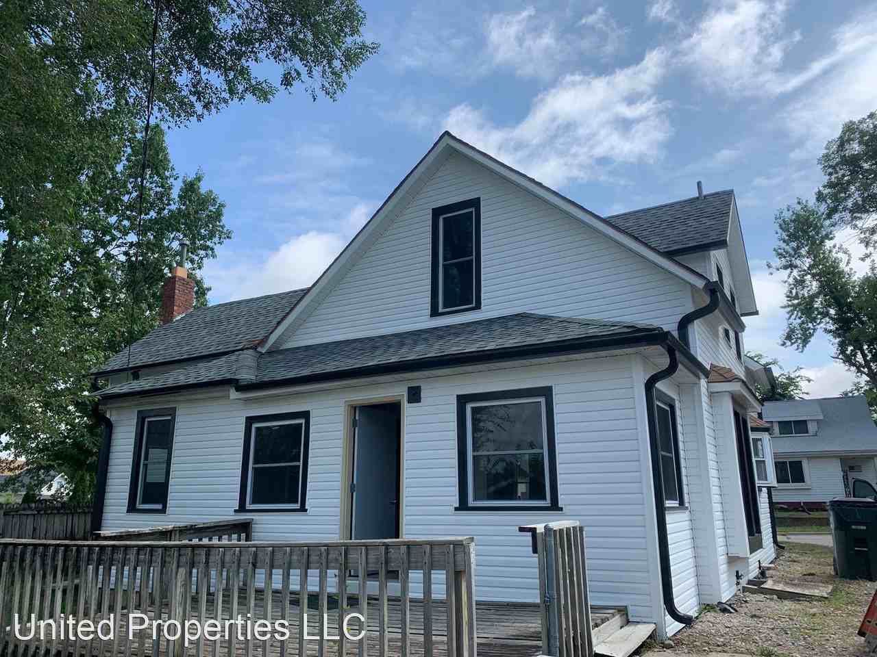 3322 C Ave Ne - Photo 3 of 19