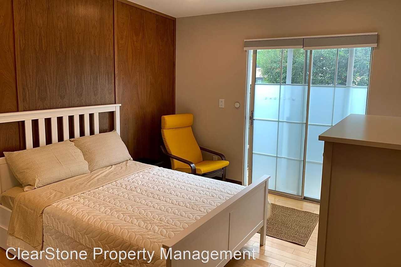 15824-15826 Septo St. - Photo 2 of 6