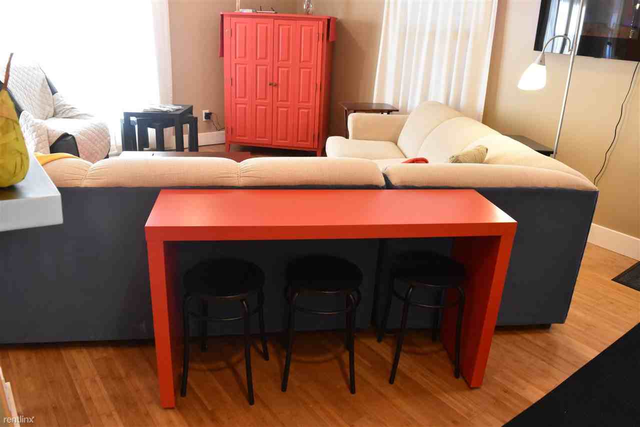 3961 Lakeshore Blvd - Photo 3 of 10