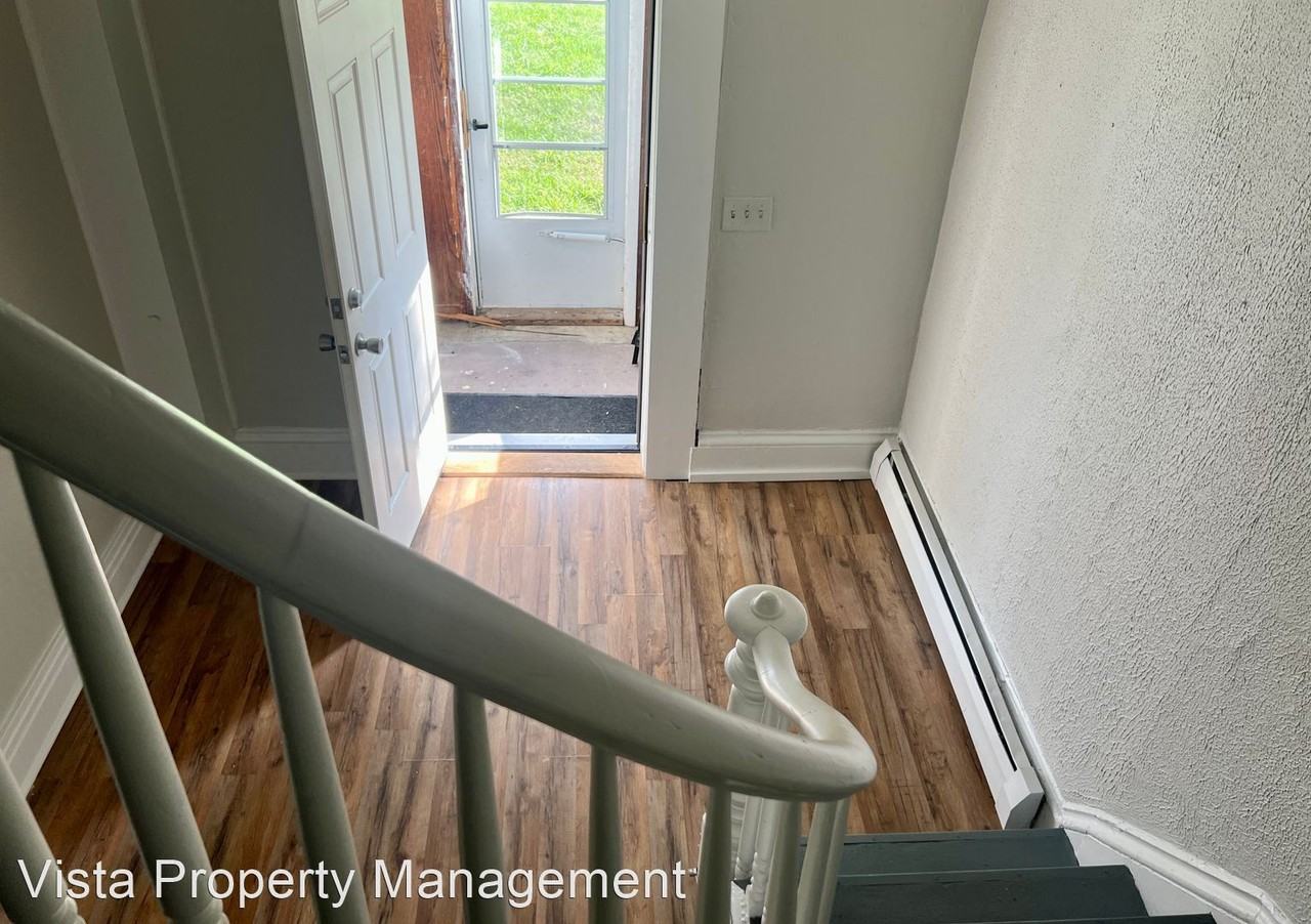 5394 W Ridge Rd - Photo 3 of 31