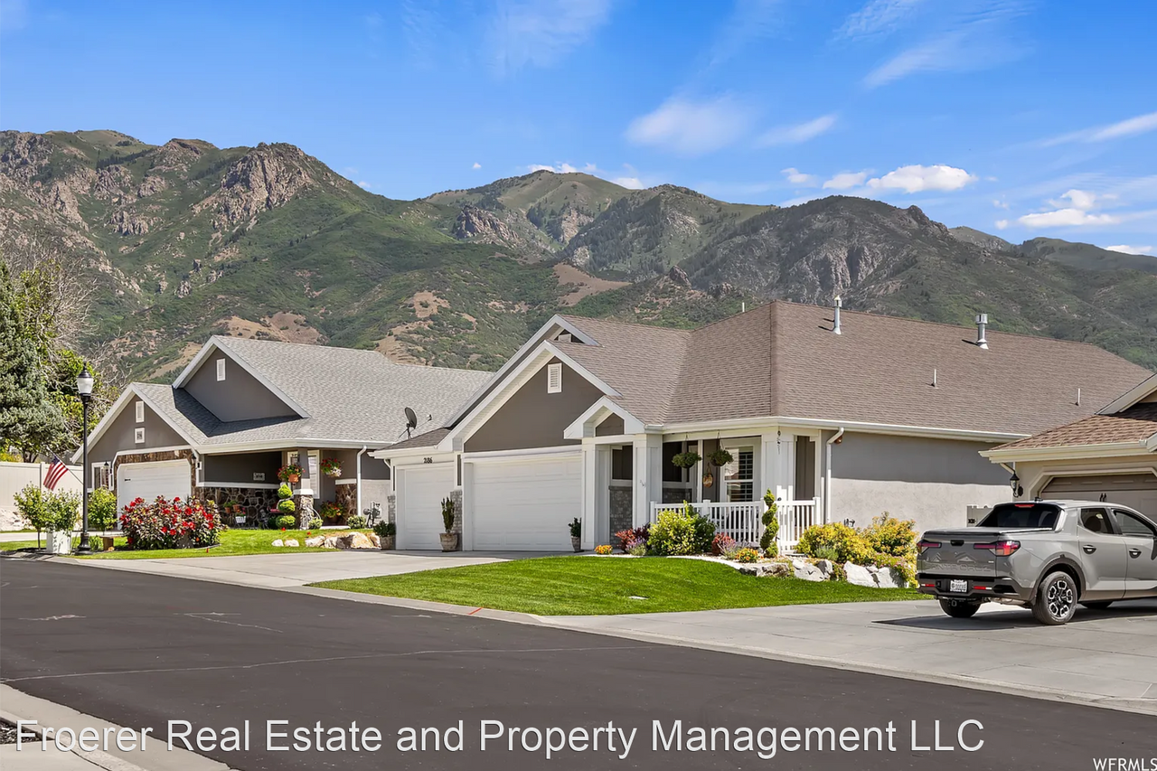 2186 E 1075 N - Photo 2 of 28