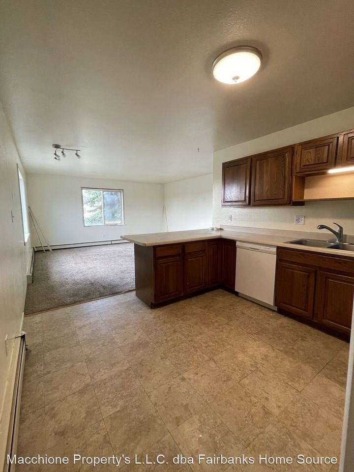 1104 26th Ave Apartments in Van Horn Industrial Area, Fairbanks, AK