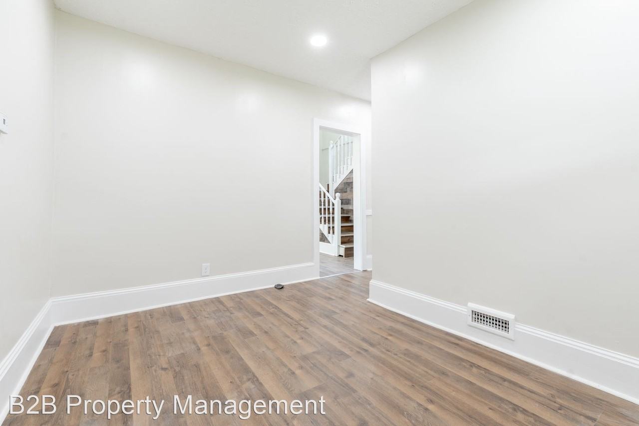 6709 LAWN AVE - Photo 3 of 22