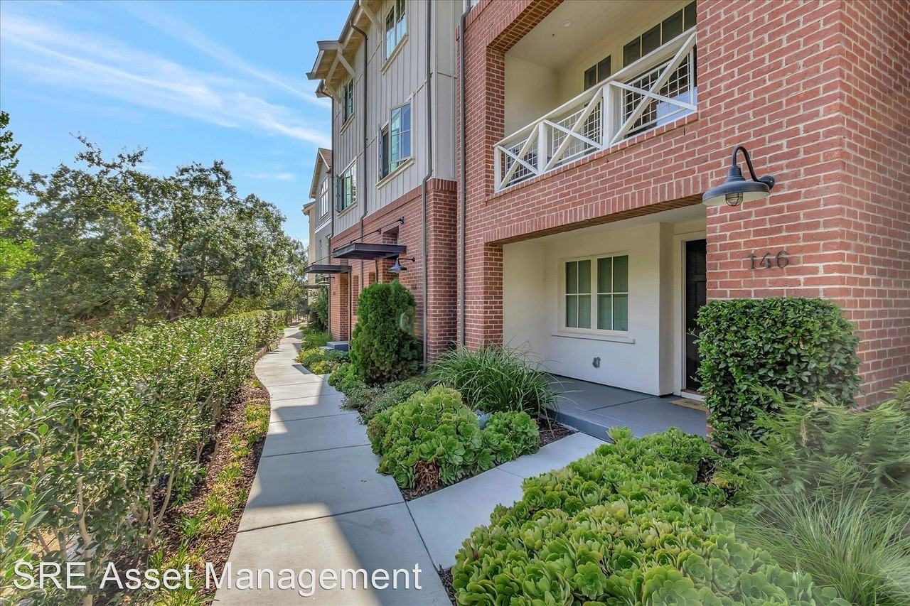 146 Lottie Ln - Photo 2 of 40