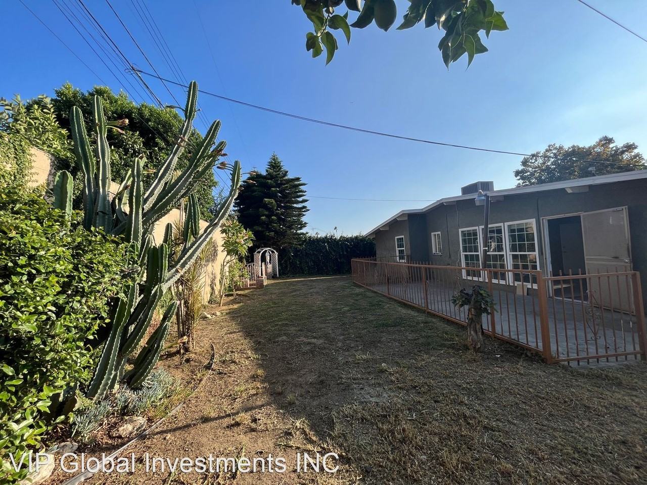 5920 Cedarglen Dr - Photo 2 of 9