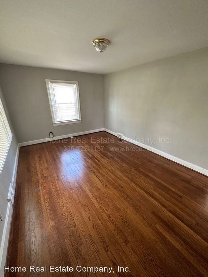 1800 Mansfield St - Photo 2 of 7