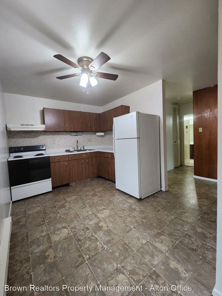 1003 Washington Ave. - Photo 3 of 6