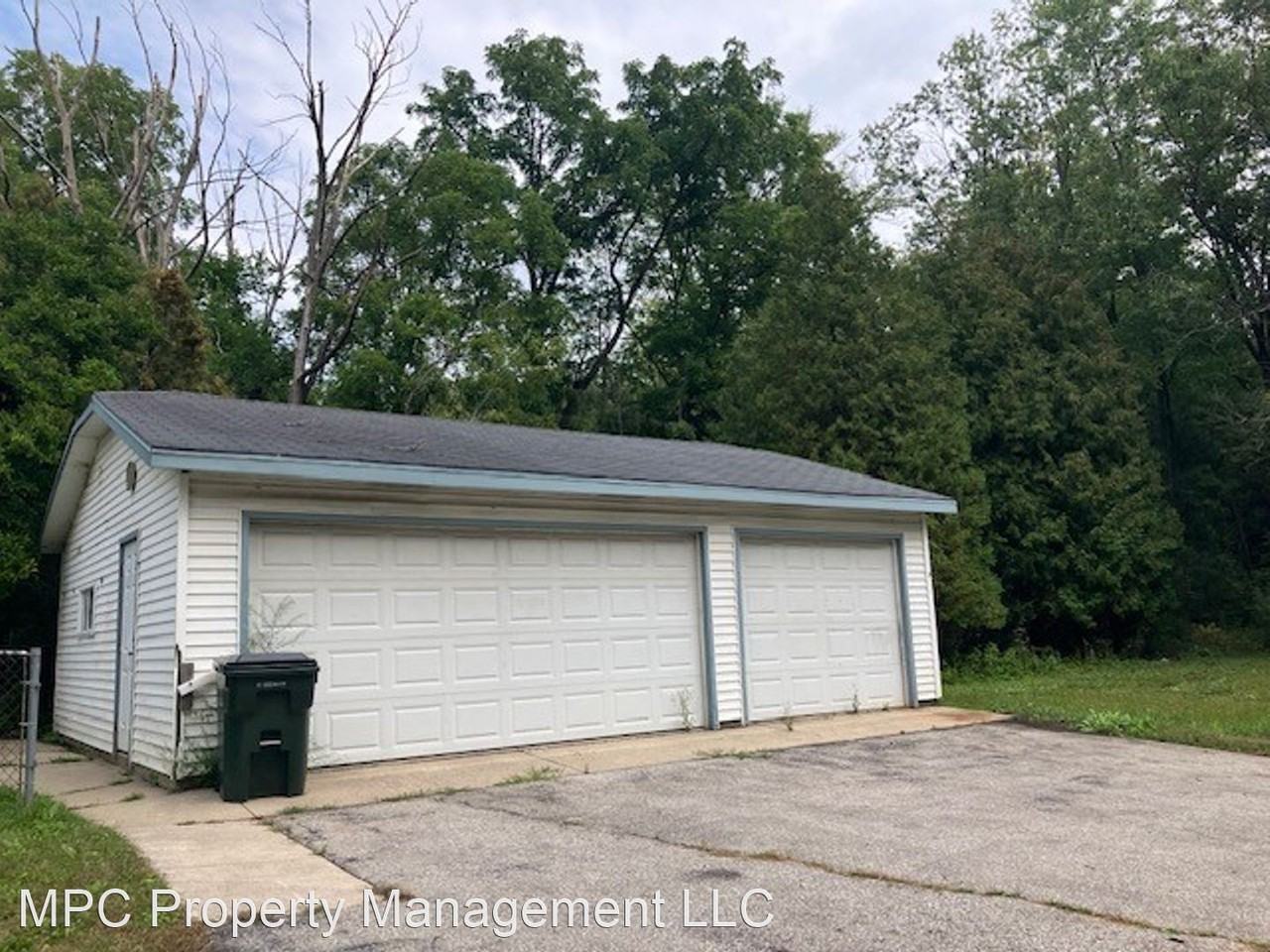 2101 90th St - Photo 3 of 22