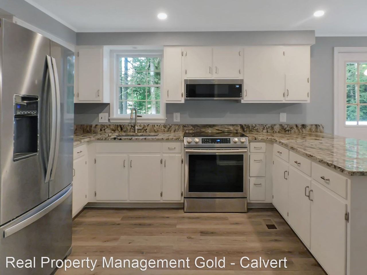 4225 Robinson Rd - Photo 2 of 23