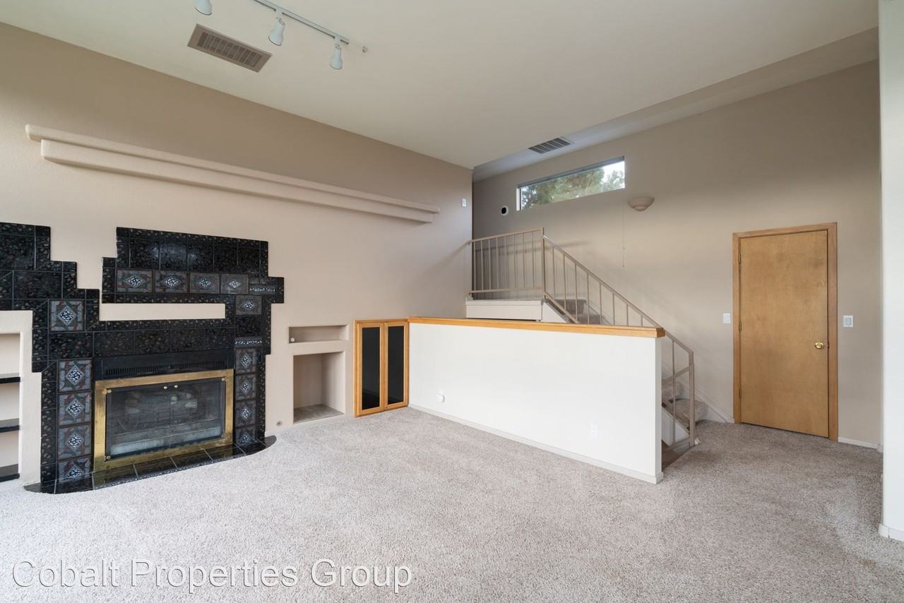 66985 Rock Island Ln - Photo 2 of 41