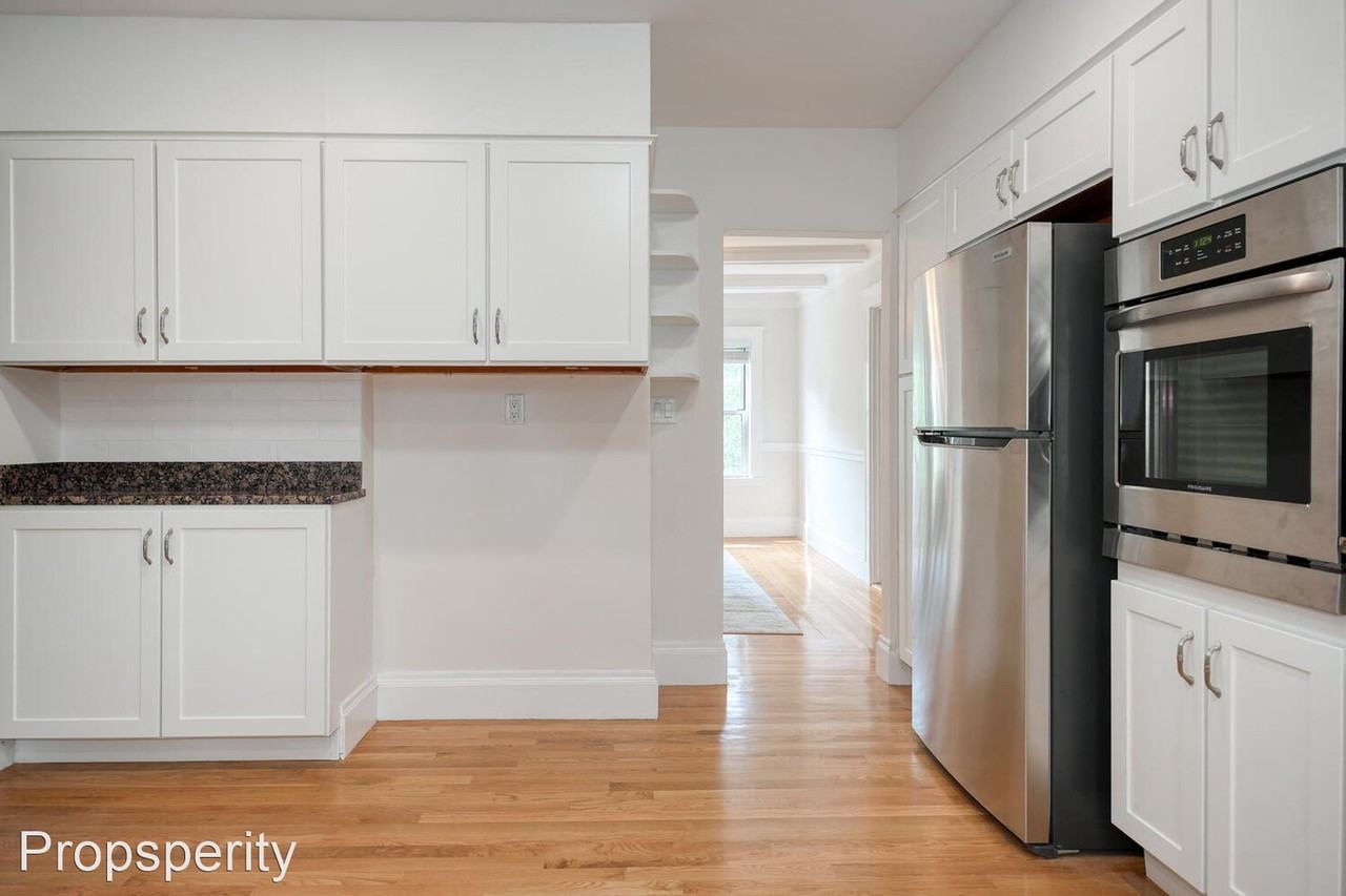 30 Goden St #2 - Photo 3 of 20