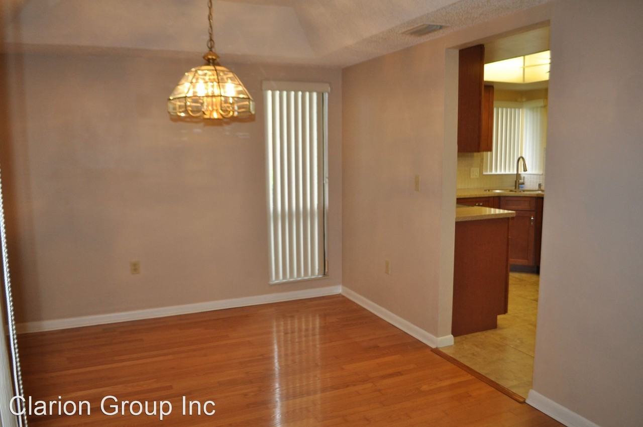 11 Hembury Ln - Photo 2 of 32