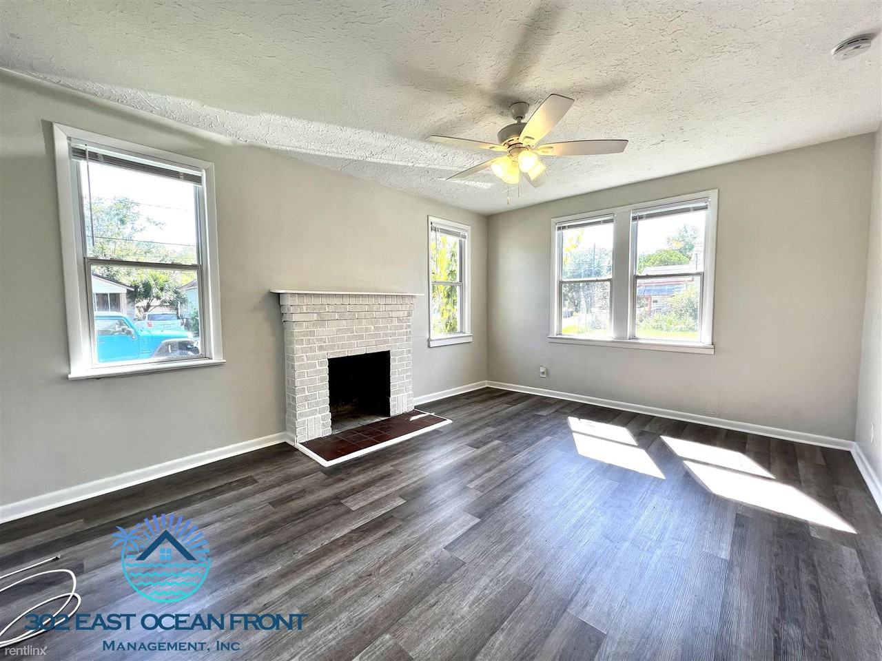 1725 W 10th St - Photo 3 of 12