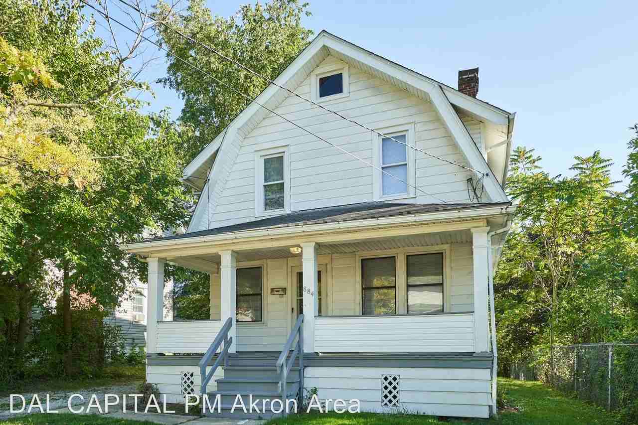 884 Longview Ave - Photo 2 of 17