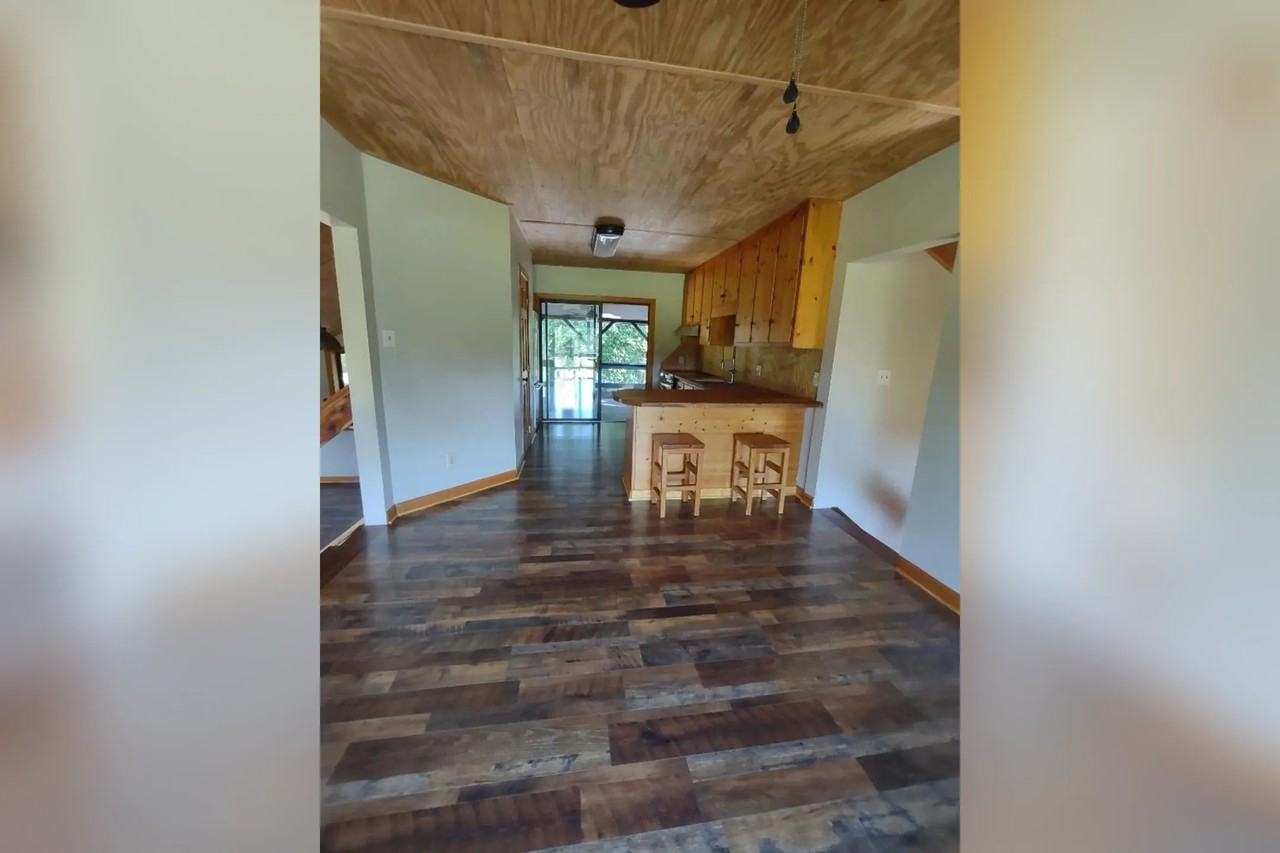 111 Bowen Rd - Photo 3 of 20