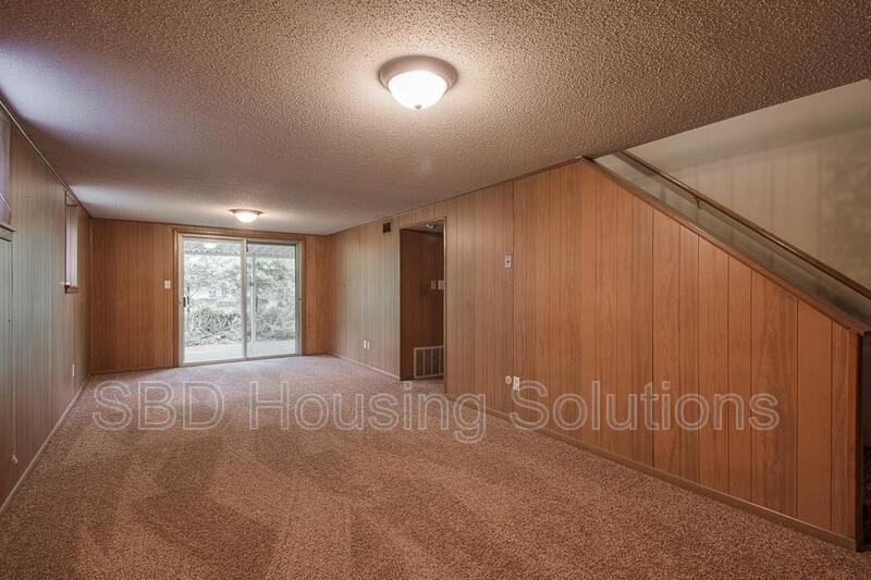 8017 E 87th St - Photo 4 of 12