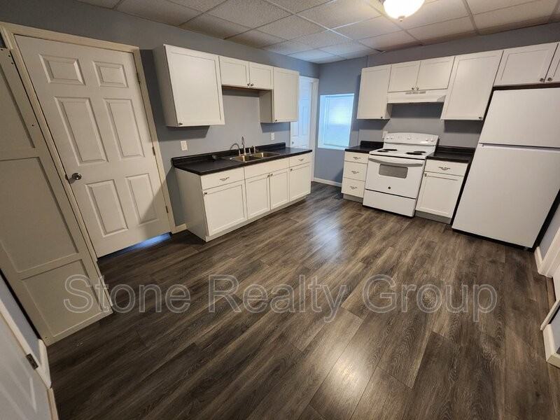 2333 N 14th St #5 - Photo 2 of 7