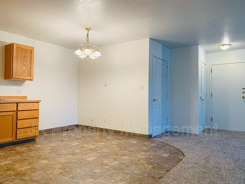 1613 Sand Ct #08 - Photo 6 of 14