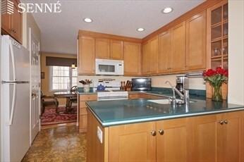 21 Greystone Ct #21 - Photo 3 of 19