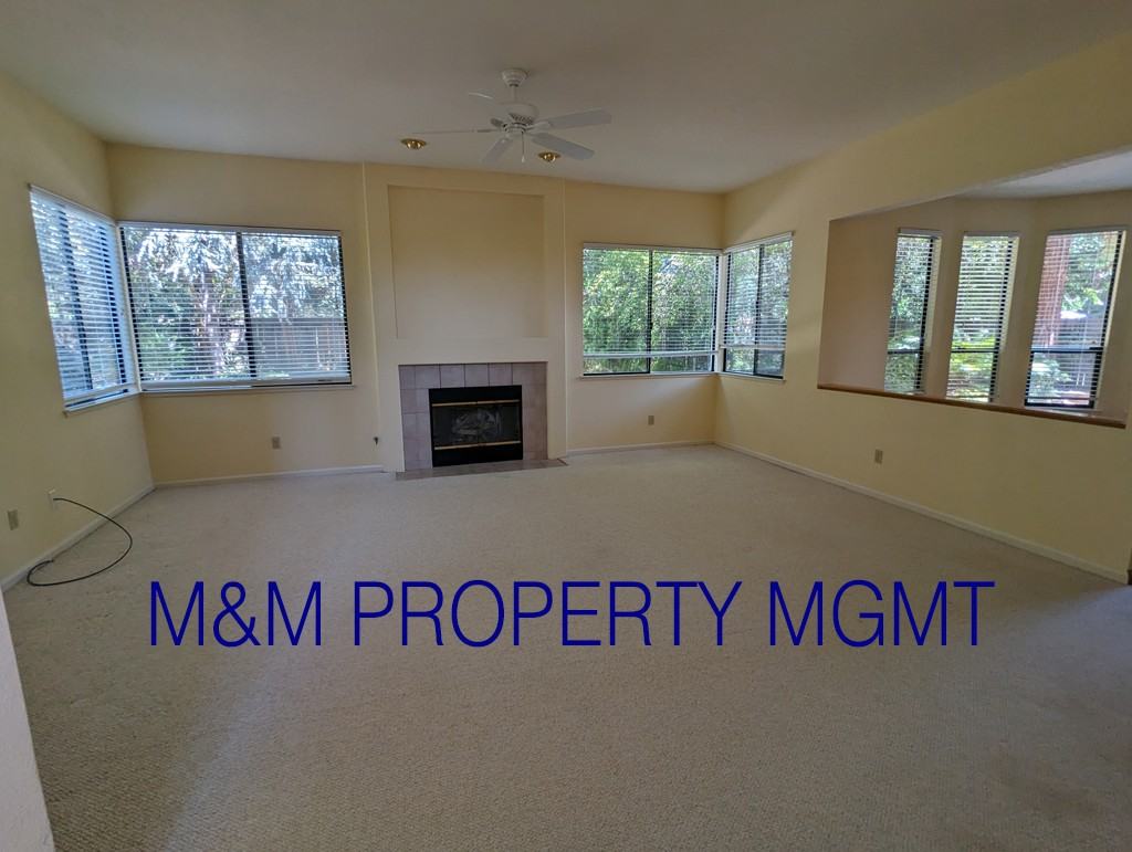 2050 Campton Cir - Photo 3 of 22