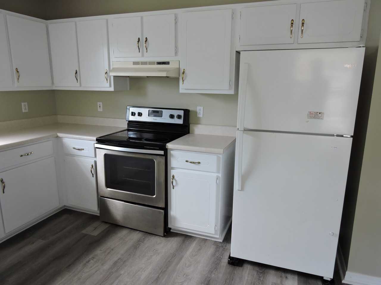 215 Grand Prix Dr - Photo 3 of 16