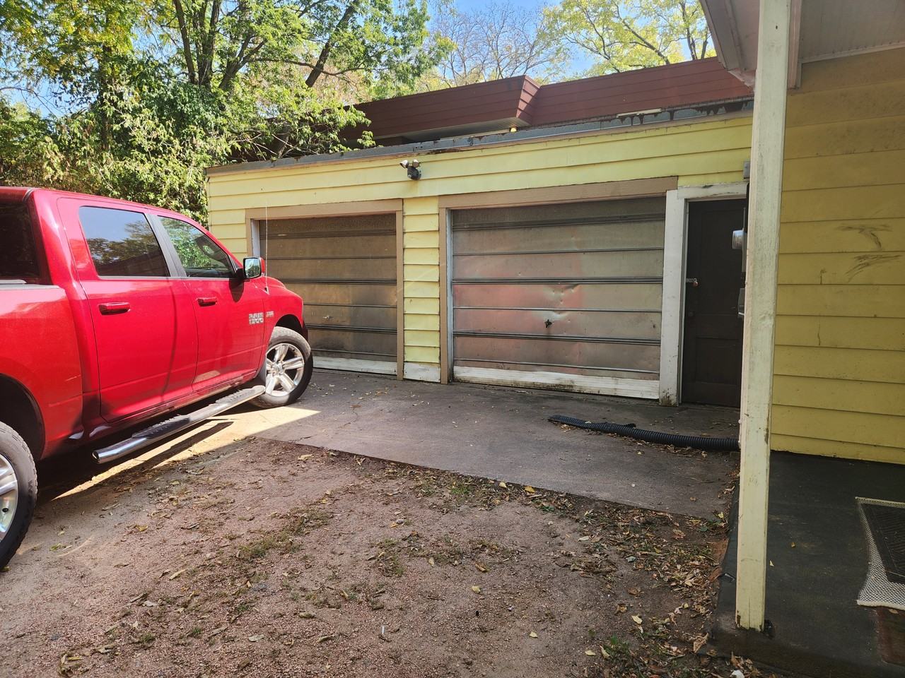 1233 S Dewey St - Photo 2 of 19