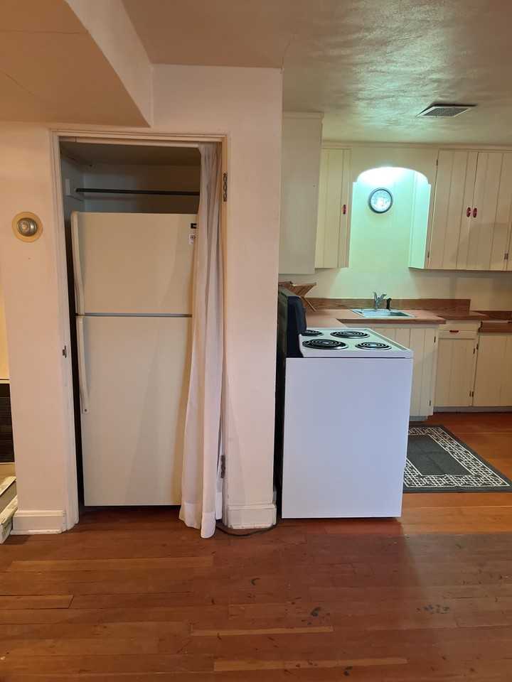 1410 Poplar Ave - Photo 3 of 15