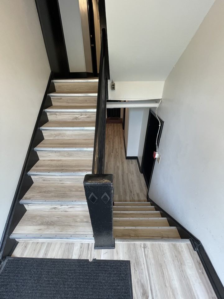 308 Askin Ave - Photo 2 of 35