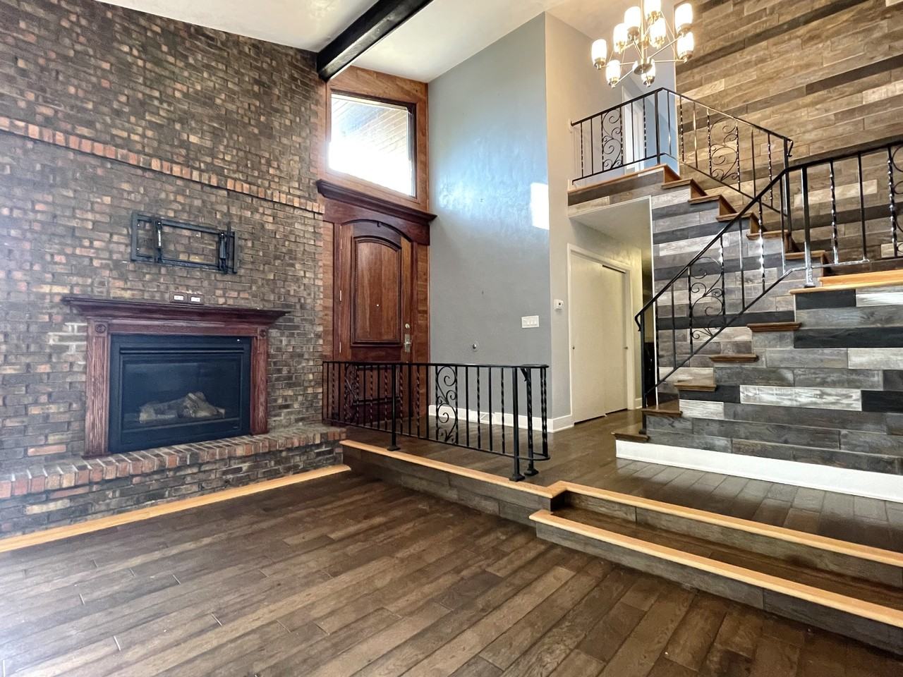 1711 Natoma Ave - Photo 3 of 24
