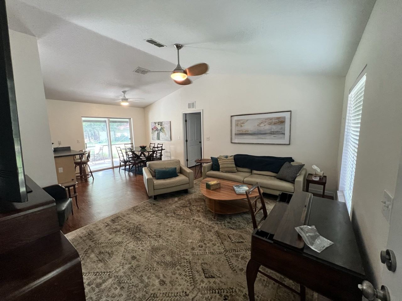 10726 N Citrus Ave - Photo 2 of 20