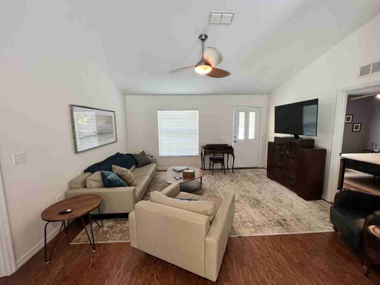 10726 N Citrus Ave - Photo 3 of 20