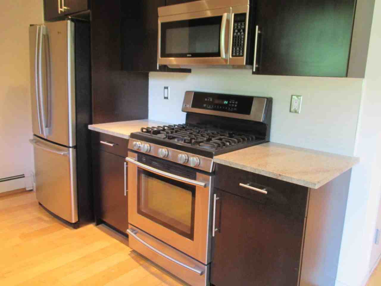 Oliver St - Photo 7 of 11