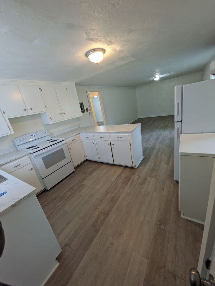 2972 Old Shelby Rd - Photo 3 of 7