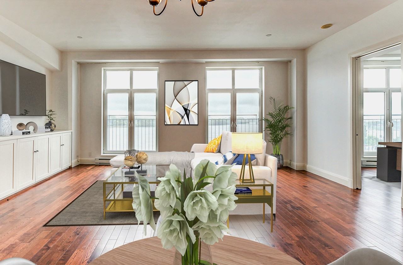 1000 Rue de la Commune Est #708